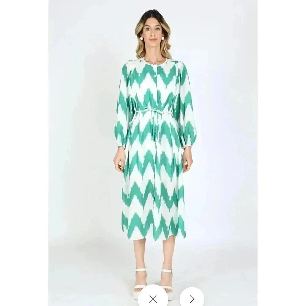Tuckernuck Beulah Style Charlotte Chevron Printed Midi Dress Green size L
